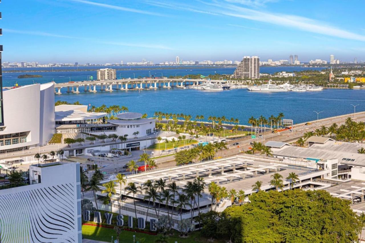 Corner Condo W/ Unrivaled Views Miami Exteriör bild