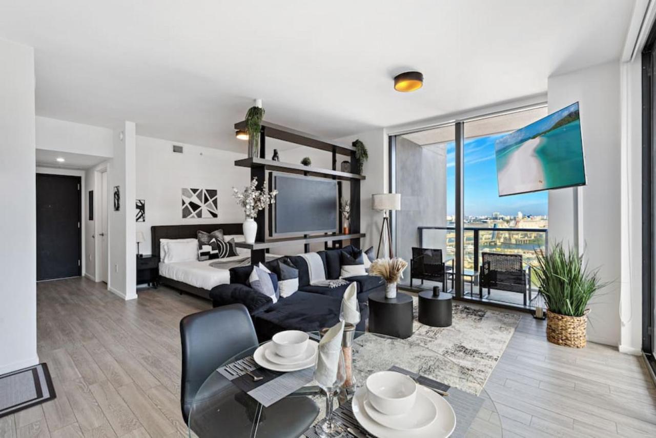 Corner Condo W/ Unrivaled Views Miami Exteriör bild