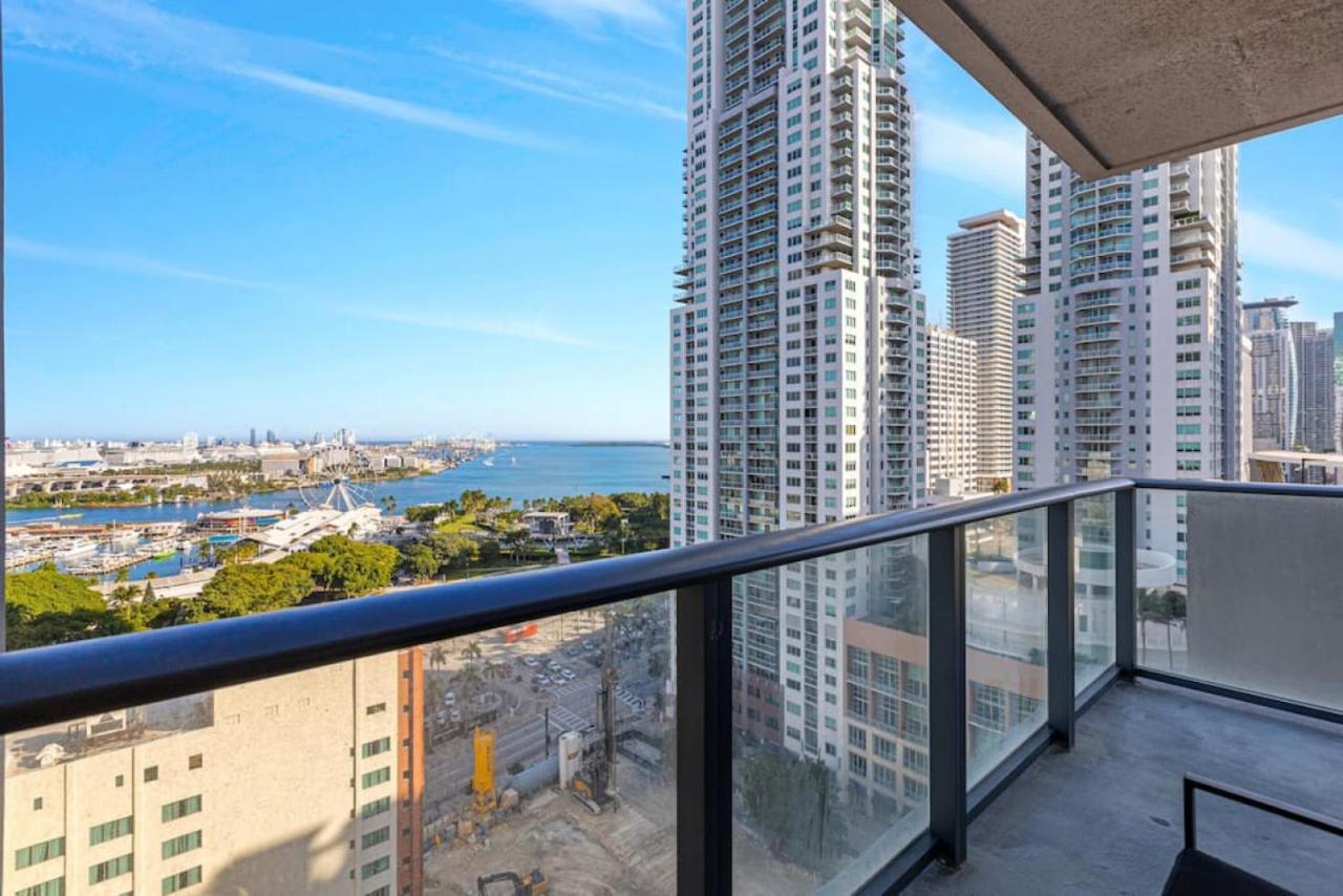 Corner Condo W/ Unrivaled Views Miami Exteriör bild